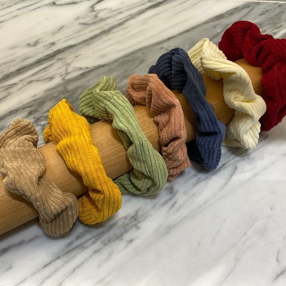 1379 Set of 7 Scrunchies Different Colors CorduroyNWT